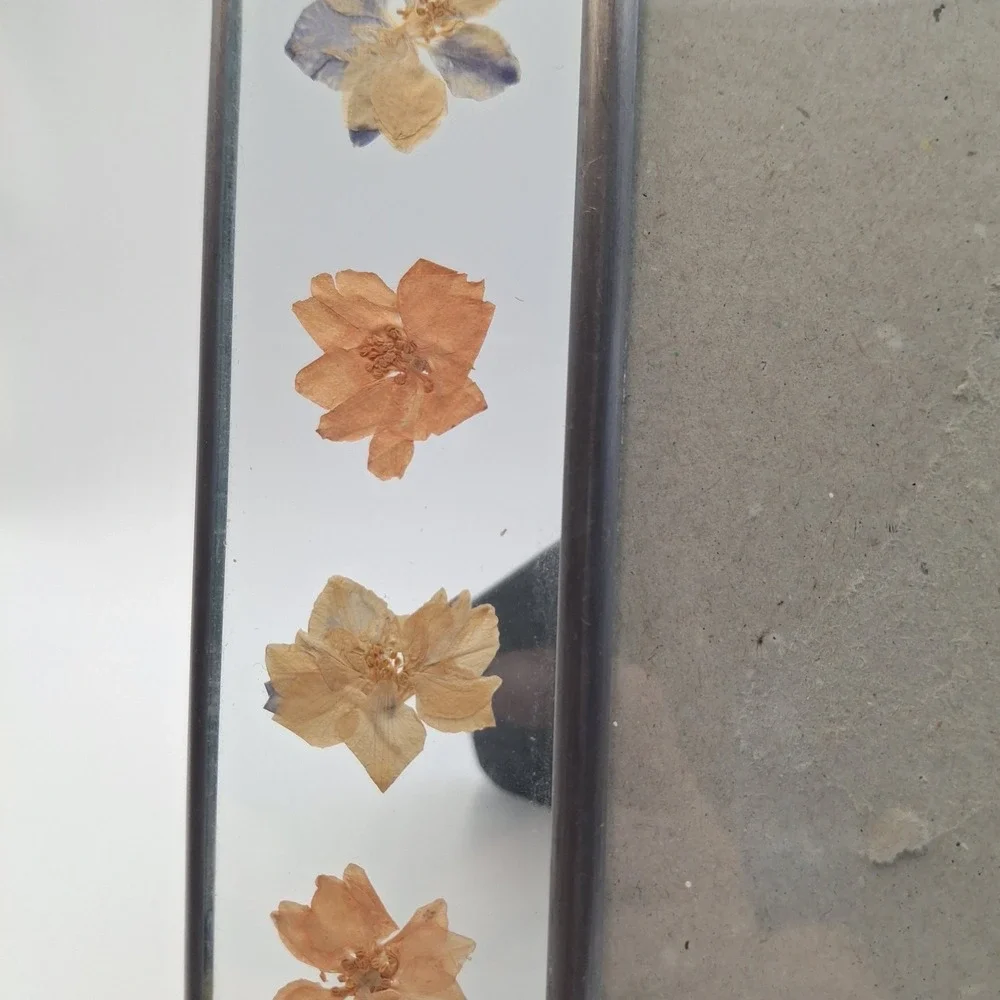 Vintage Disney Store Mickey Mouse Leaded Glass Frame Pressed Dried Flowers 4x6‎
